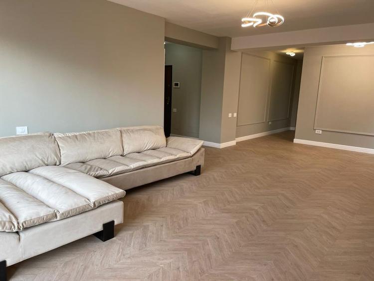 Apartament 4 camere-decomandat-zona Arcul de Triumf