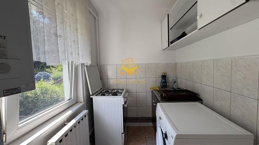 O camera, 30 mp, Manastur str. Negoiu Zona Baza Sportiva, Mehedinti
