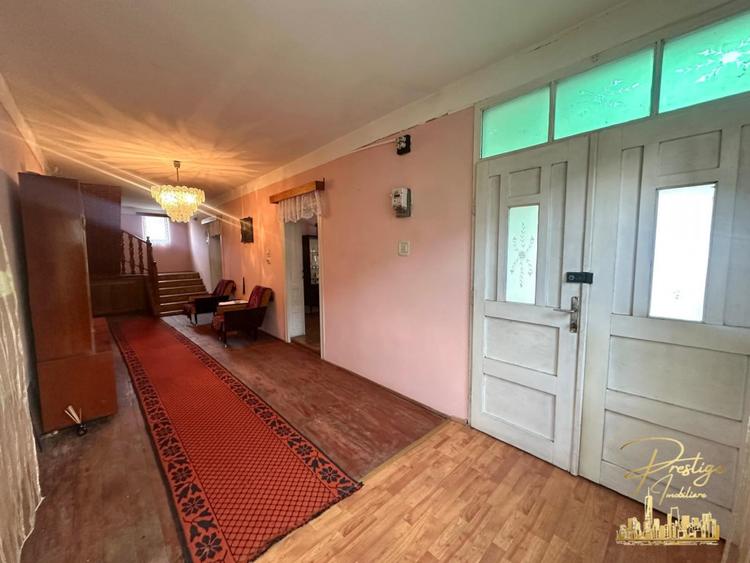 Casa cu anexe si teren de 959 mp de vanzare in Tinca - Bihor