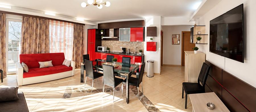 De Închiriat – Apartament 3 Camere | Piano Bar  | 2 Băi