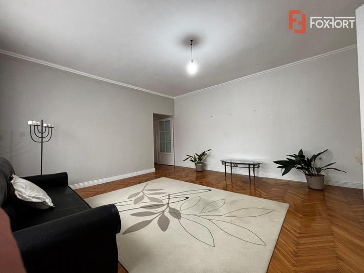 194 mp apartament de lux + 195 mp curte individuala, zona Centrala, Arad