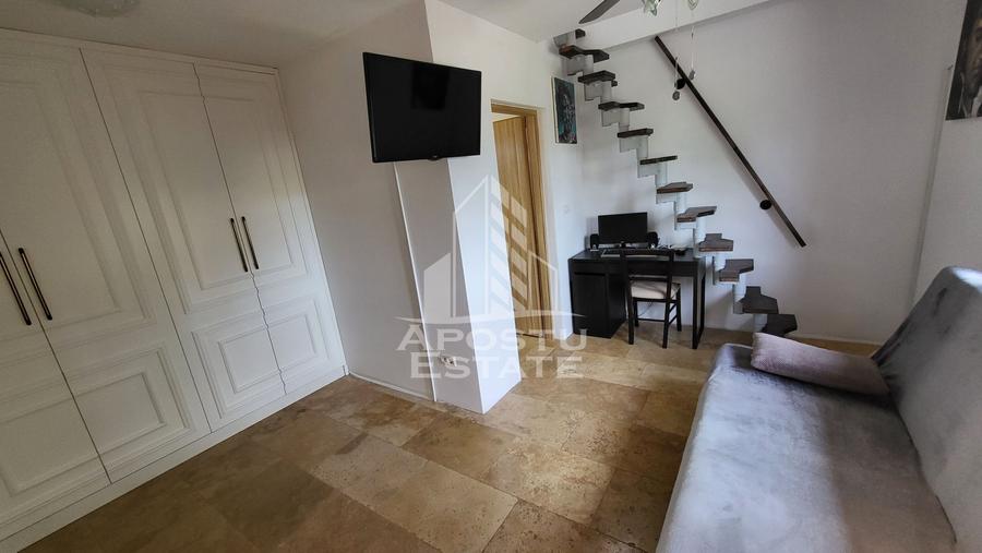 Casa individuala,teren de 726 mp+proiect aprobat pt duplex,Dumbravita