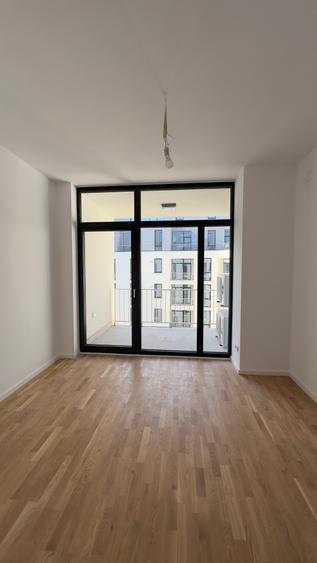 ISHO Riverside U2, Apartament generos cu vedere superba spre gradina si Bega