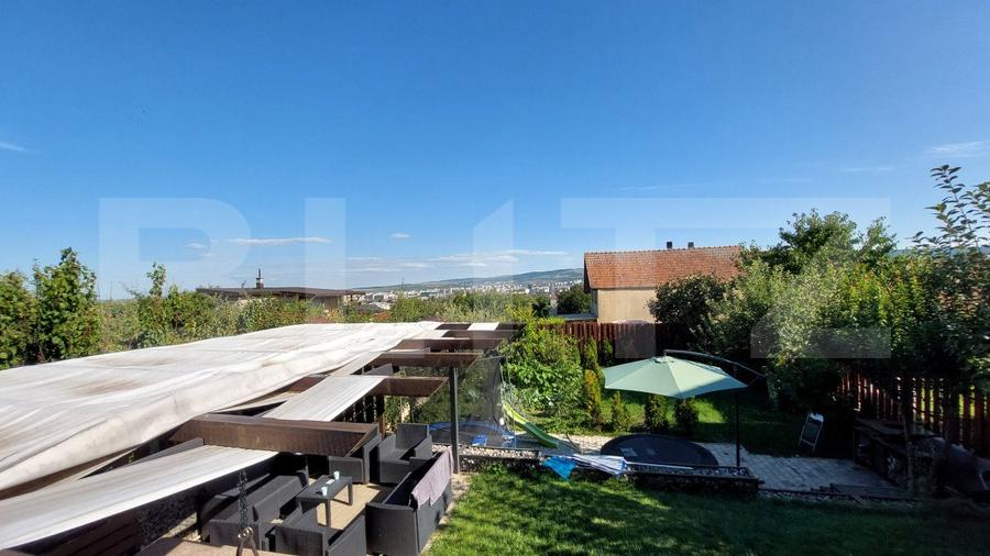 Casă individuală, 2 camere, 490 mp teren, zona străzii Maramureșului