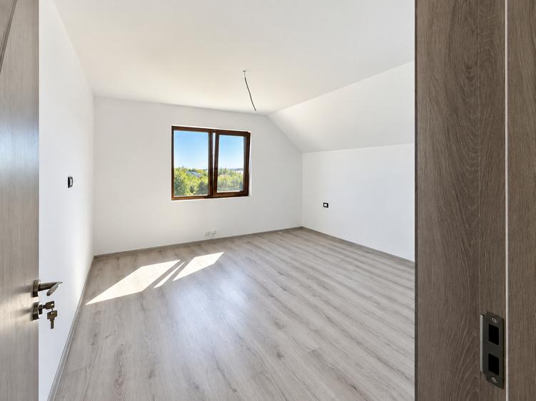 Casă nouă P+M în Lumina | 5 dormitoare | curte și parcare proprie