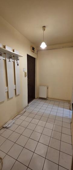 Apartament 2 camere in Centrul Civic, parter, balcon, mobilat, utilat! Liber!