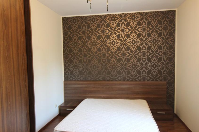 Rahmaninov imobil anvelopat exterior 2 camere etaj 1/2 de vanzare