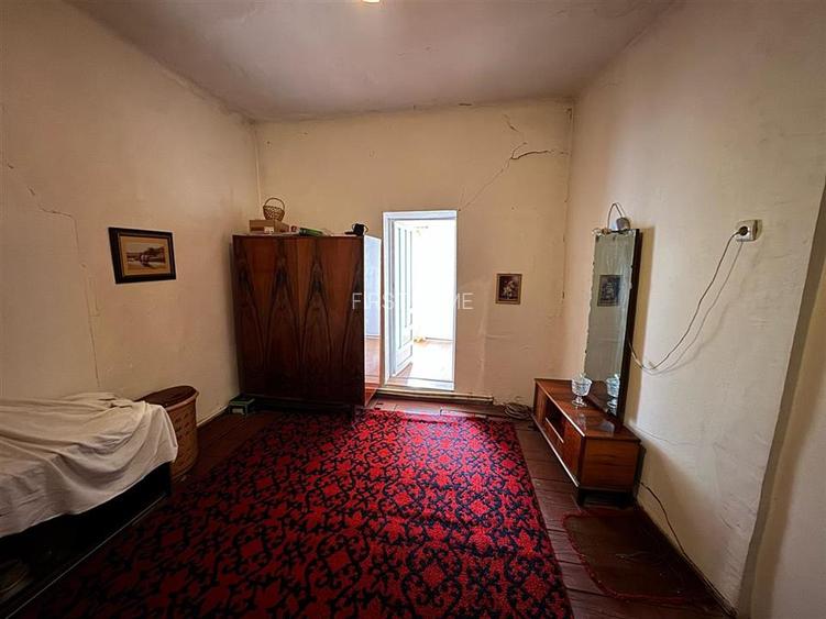 Casa stradala de vanzare in Focsani , str Odobesti nr 56 - 13