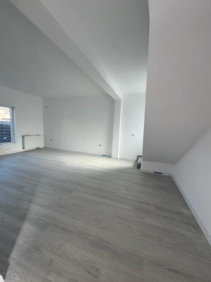 Casa/Vila/Ansamblu Rezidential/P+1+M/Id nr 11