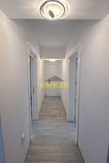 Apartament 4 camere DECOMANDAT – Ultracentral, Bd. Mihai Eminescu