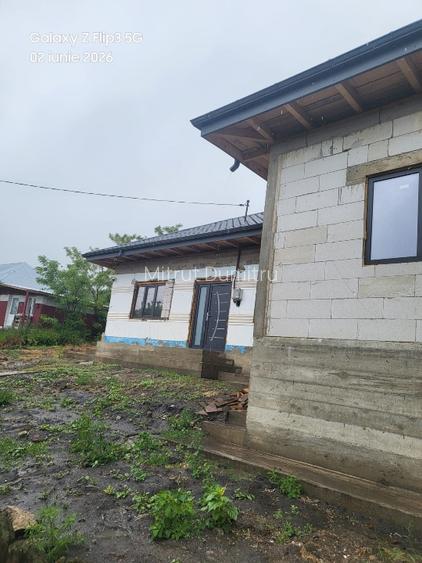 Vând casă cu 27000 mp teren,  - 6