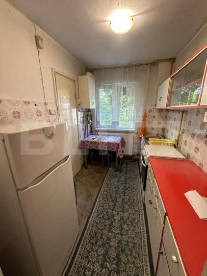 Apartament cu 3 camere, decomandate, boxă, centrală, zona Primăverii