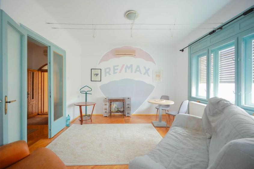Casă cu teren 360 mp, central, zona Bd. Dacia, Canonicilor, vânzare