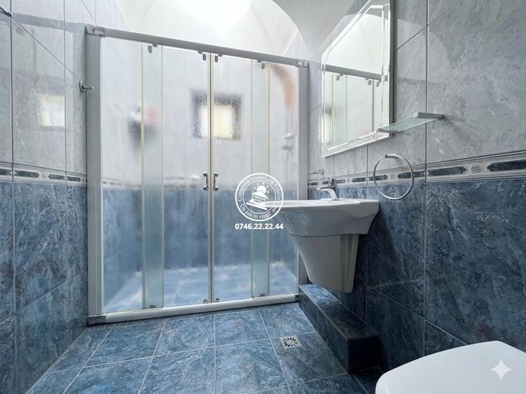 Apartament spectaculos bloc tip vilă Târgu Cucu