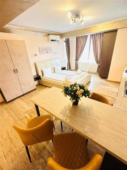 Hotel 4 studiouri 4 camere duble parcare zona Centrala