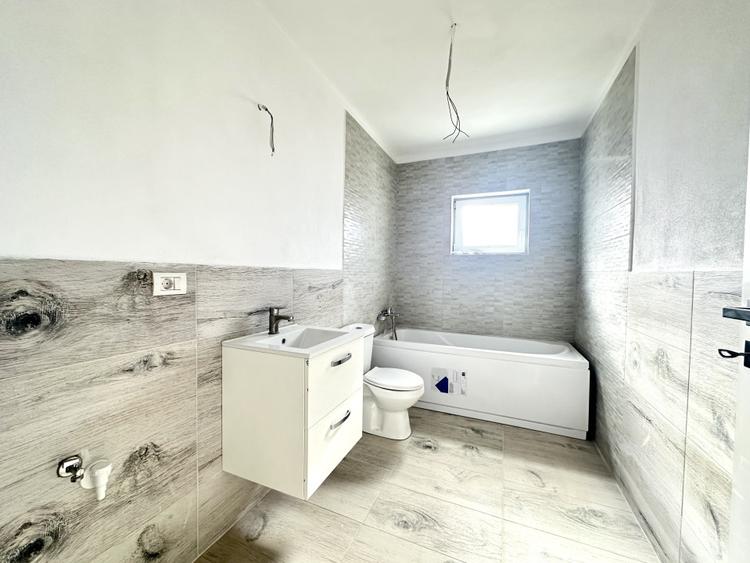 Duplex premium cu 3 camere, 80 mp utili, 325 mp teren - Sanandrei