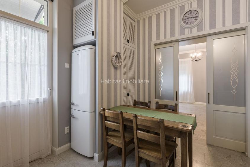 Proprietate in vila cu 2 familii, 4 camere, garaj, finisaje moderne - 16