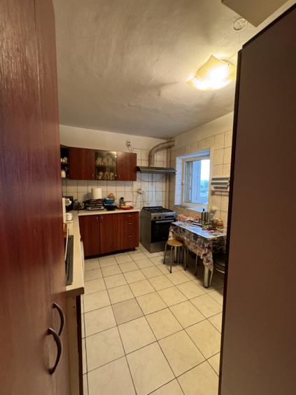 Apartament de 4 camere, 90 mp, zona Pantelimon