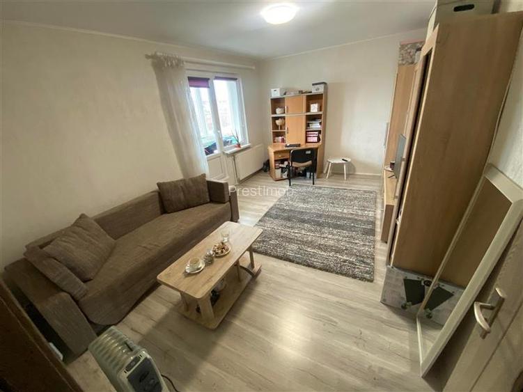 Apartament cu 2 camere de vanzare in 7 noiembrie - 2