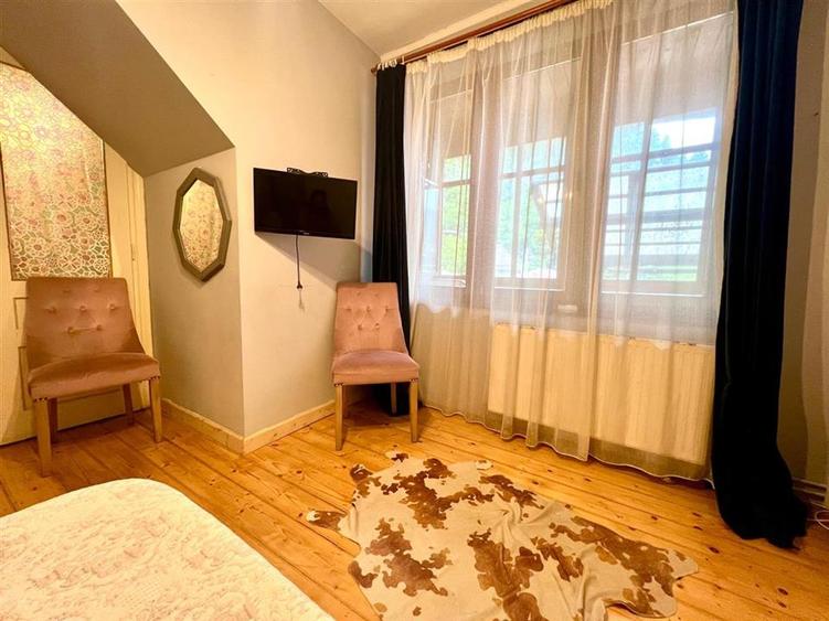 Apartament 2 camere la casa cu curte proprie Schei