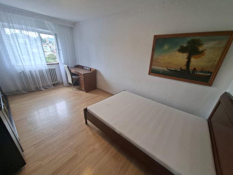 Apartament 2 camere decomandat, zona Podu de Fier