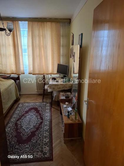 2 camere, decomandat + 2 garaje - 2