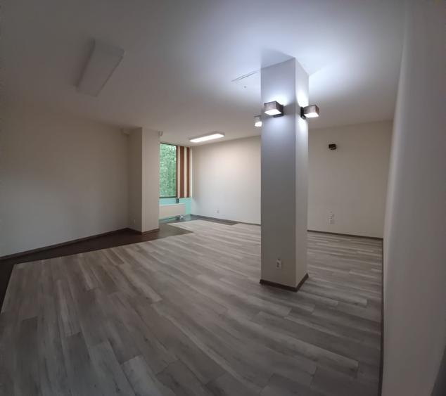 Spatiu comercial pretabil birouri-cabinete