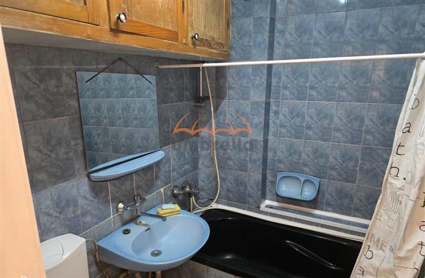 Apartament de inchiriat 2 camere,semidecomandat 46m², et.1/4, parcare