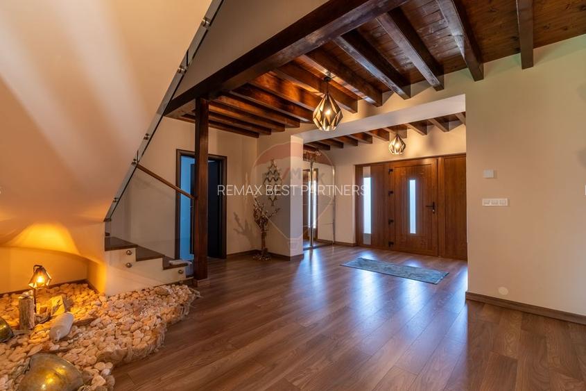Proprietate exclusivista de vanzare: 2 case | 9 camere | 2000 mp teren - 39
