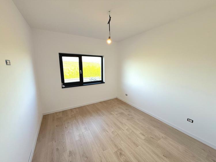 Casă Individuală 4 camere, 550mp teren. Mutare imediată - Rediu.