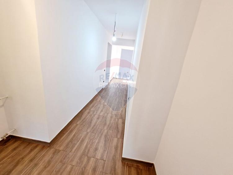 Casă / Vilă cu 8 camere de vânzare în zona Balaur - 34