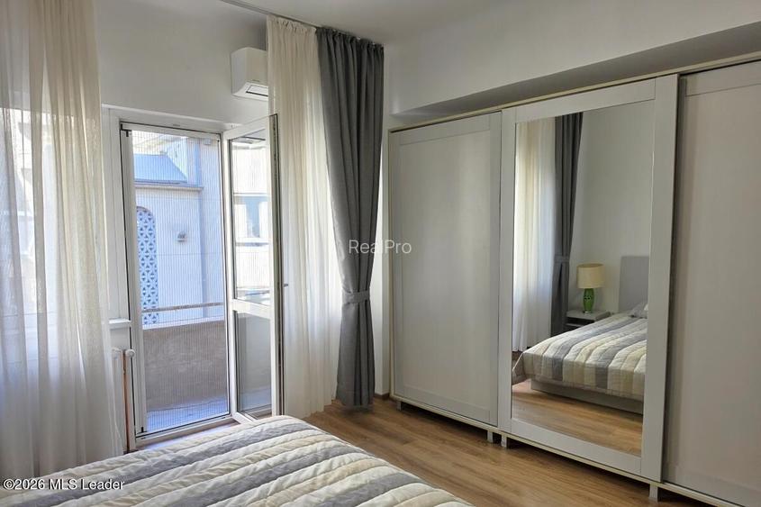 Piata Romana, 4 camere 138 MP total, Etaj 2/9, renovat - utilat, liber - 31