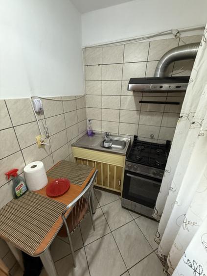 Garsonieră decomandata, 32 mp utili, zona Rovine