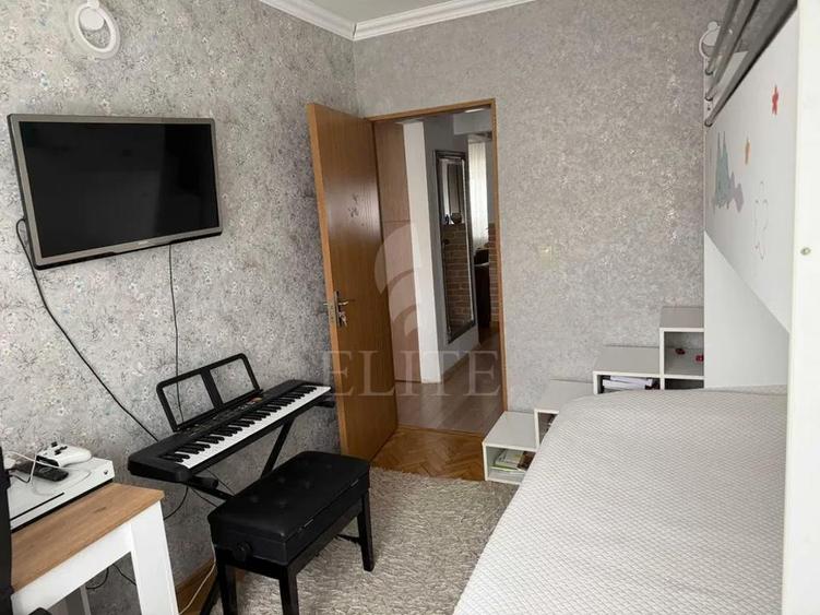 Apartament 3 camere în zona STRAZII CAMPULUI