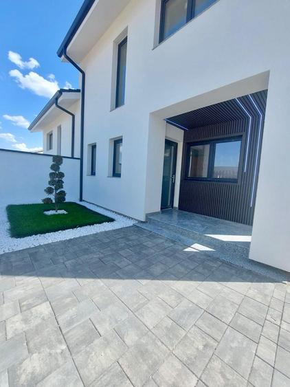 Duplex cu piscina, 4 camere, 111 mp utili, Dealu Furcilor