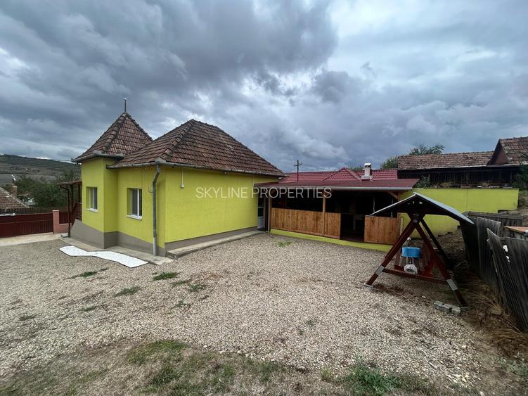 Casa ultrafinisata de vanzare in Rascruci cu teren de 2936 mp