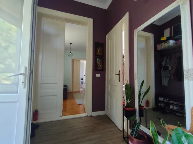 Farmec interbelic in Iosefin-Apartament spatios cu 3 camere-2 bai-balcon generos