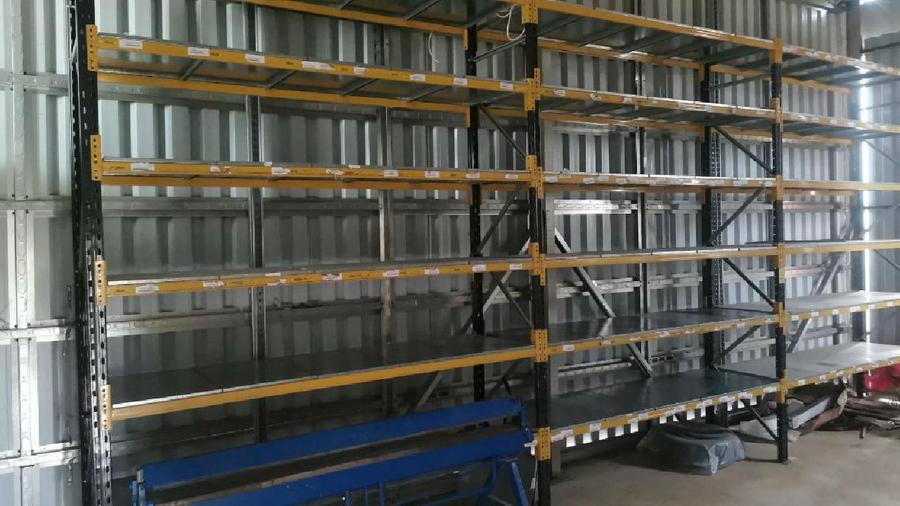 DUMBRAVENI - SUCEAVA,Spatiu comercial P+M si spatiu de depozitare + teren 2