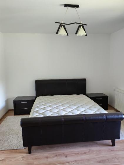 Vila de vânzare 325000 euro 206metri pătrați, teren 950