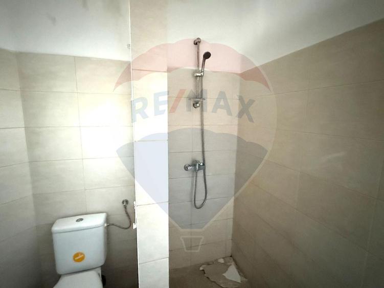 VANZARE Apartament cu 4 camere in zona Dacia