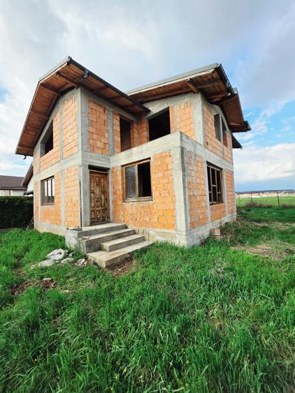 Vilă P+1 la roșu, 5 camere, 143 mp utili, teren 450 mp, Cocosesti