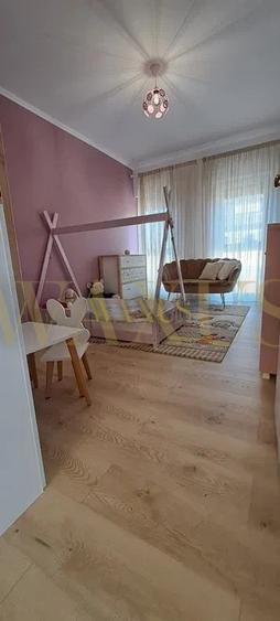 Apartament de 3 camere, 68mp, garaj, boxa 15mp, Oncos Parc