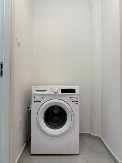 - Apartament La Cheie,  Etaj 1, Zona Independentei - H. Botev.