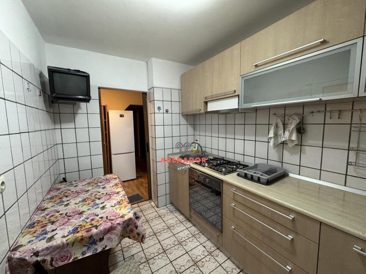 3 Camere | Titan | Metrou 3 min | 2/4 etaj | 65 mp
