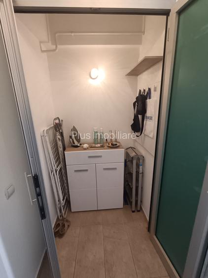 Apt 2 cam. 49.81 m.p. mobilat si utilat, loc de parcare subteran+boxa-33.03 m.p. - 4