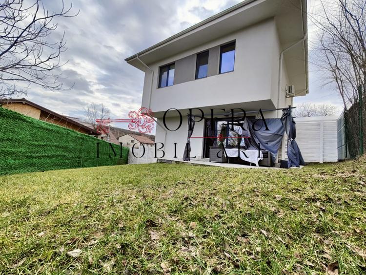 Vila 4 camere, de vanzare, zona Bucium - Hanul 3 Sarmale