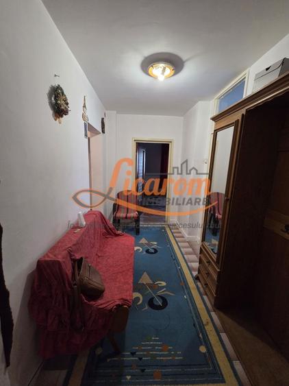 Apartament 3 camere decomandat, Carpatilor zona Spitalul Judetean,