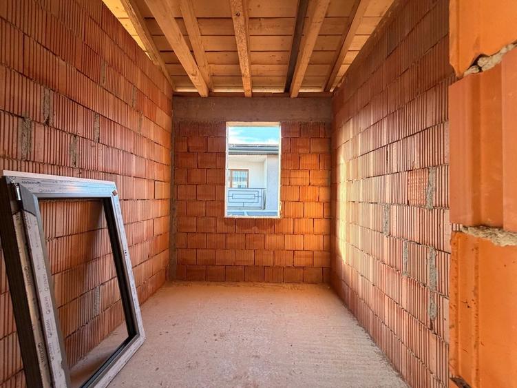 Duplex de vanzare cu garaj, teren 200 mp, Iris