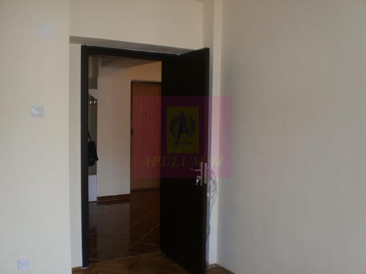Apartament 3 camere pe bd Decebal stradal