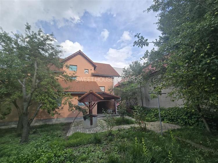 Oportunitate de investitie  2 case  in aceeasi curte Fagaras Zona Centrala - 3